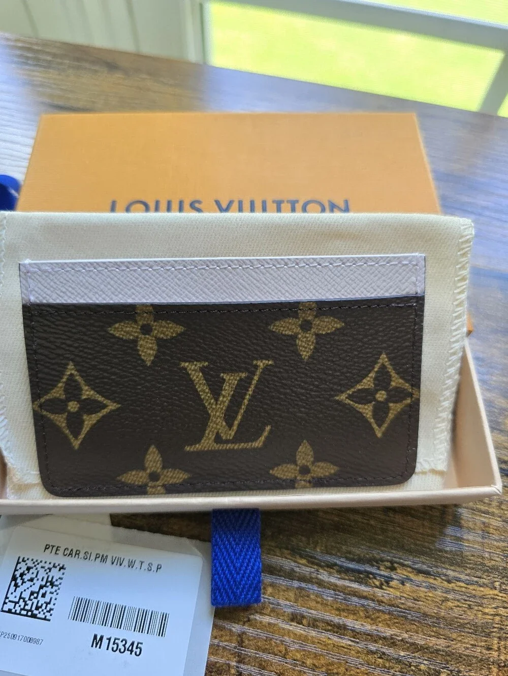 ‼️SOLD‼️Louis Vuitton Vivienne Card Holder - Picture 3 of 5